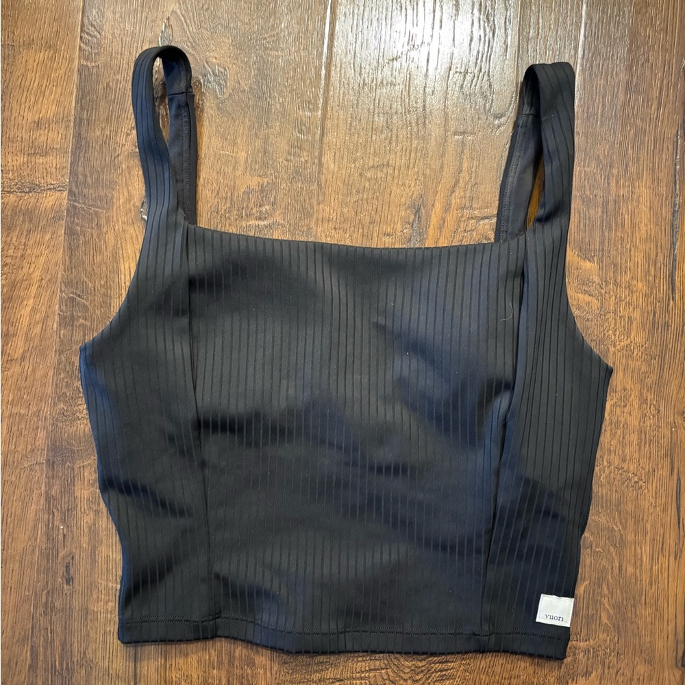 Vuori Ribbed Crop Top